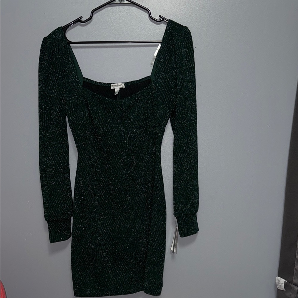 Xtraordinary Green Bodycon Dress with Bishop Sleeves and Square Neck